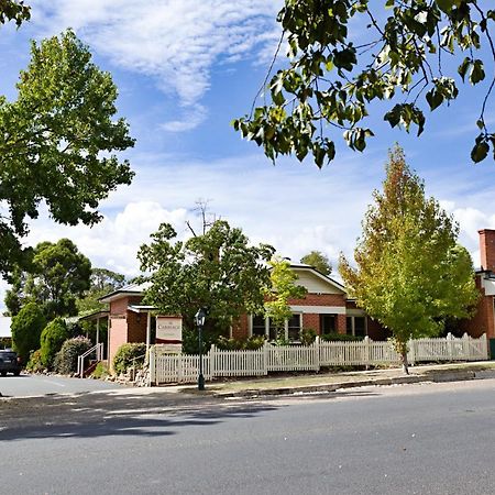 Beechworth Carriage Motor Inn Exterior photo